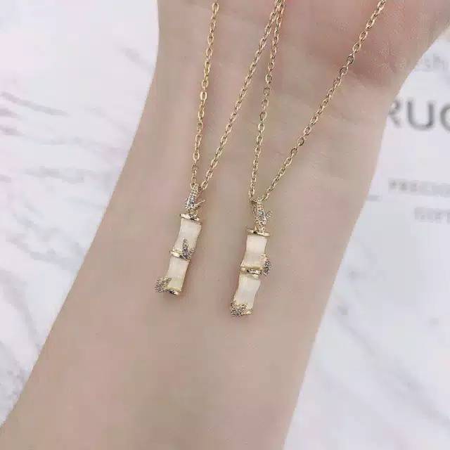 KALUNG LIONTIN BAMBU / KALUNG WANITA / KALUNG TITANIUM ANTI KARAT / KALUNG FASHION / KALUNG GOLD