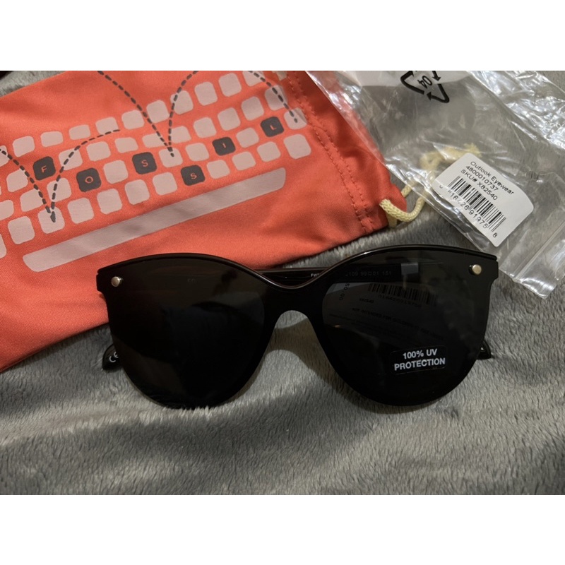 Fossil sunnies sunglasess
