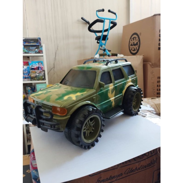 Mainan anak mobil army jeep besar military jeep mobil mobilan di tarik TNI tentara