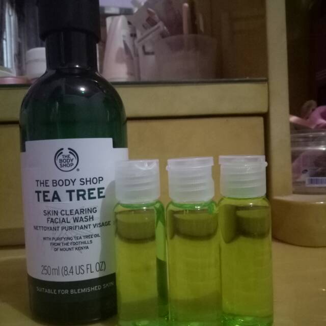 Facial wash Tea tree the body shop