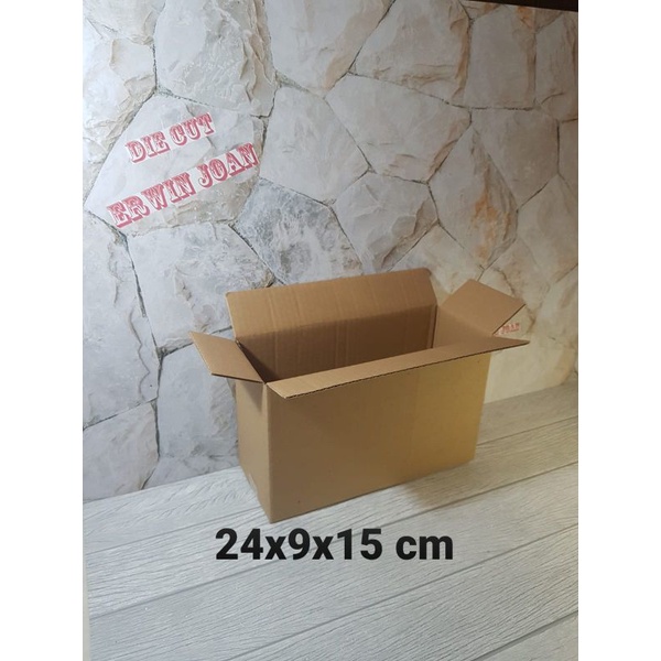 

Kardus / Box / uk. 24x9x15 cm / Karton packing polos baru ST ( min.order 5 pcs)