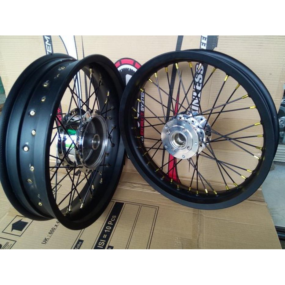 Velg Set Komplit Tapak Lebar Tiger Revo Merk Rossi 250350x17 Tro Shopee Indonesia