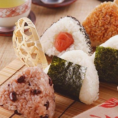 Bento Decorating - Triangular Rice Ball (Onigiri) Maker