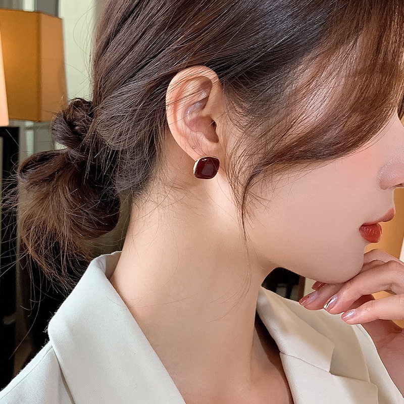 Anting Stud S925 Silver Needle Bentuk Persegi Gaya Retro Korea Untuk Wanita