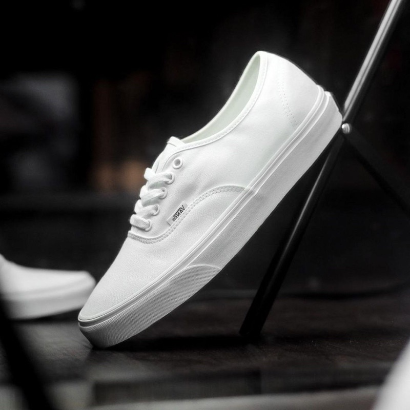 VANS AUTHENTIC TRUE WHITE CLASSIC ORIGINAL 100%