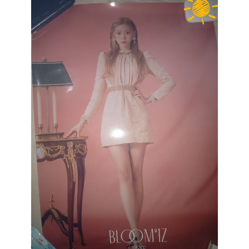 Poster Official Minju IZONE IZ*ONE BLOOMIZ BLOOM*IZ