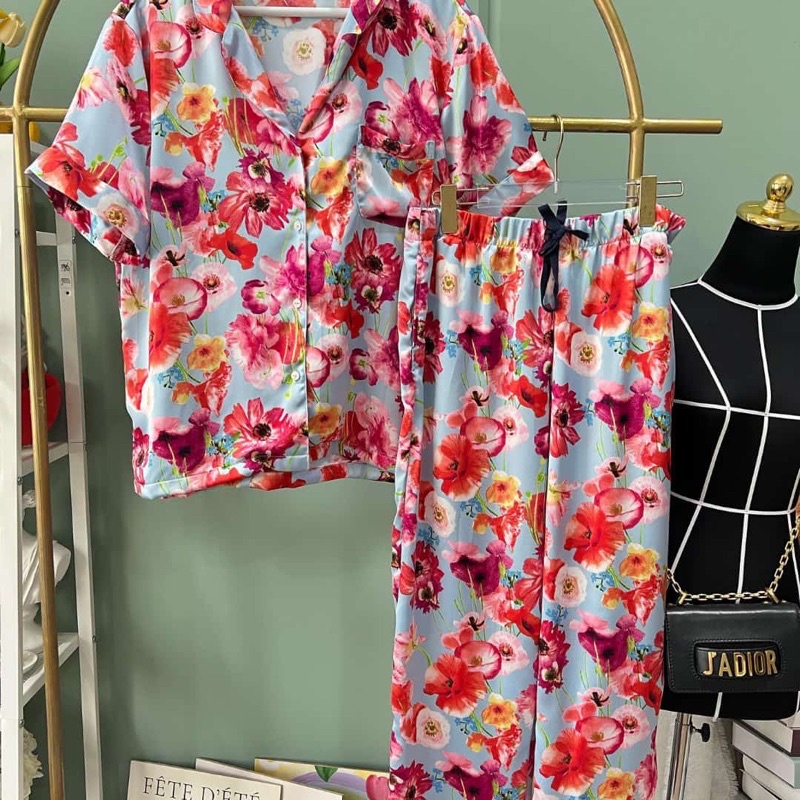 Pajamas Victoria’s Secret set long