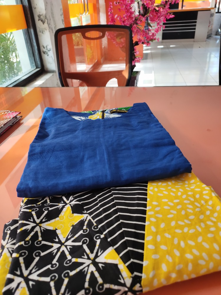 Tunik Danika Atasan Batik Wanita Kerja Modern Kasual Elegan.