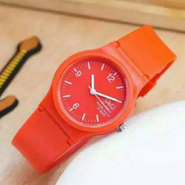 Ready 9 Warna Jam Tangan Pria/Wanita Q&amp;Q V46 Analog Rubber