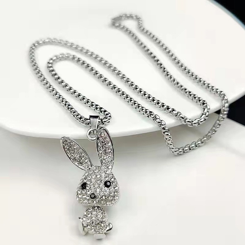 Kalung Dengan Liontin Bentuk Kelinci Bahan Stainless Steel Aksen Berlian Imitasi Untuk Wanita