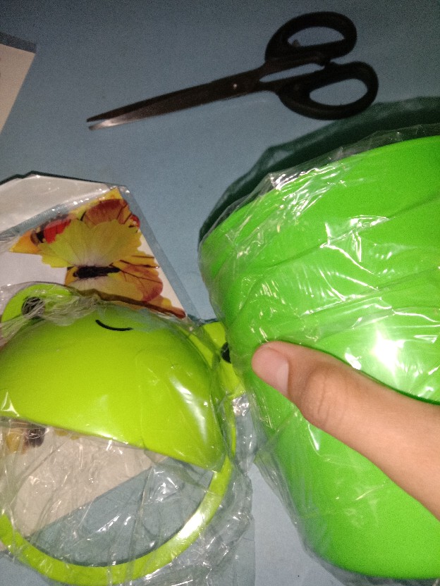 Tempat Sampah Karakter