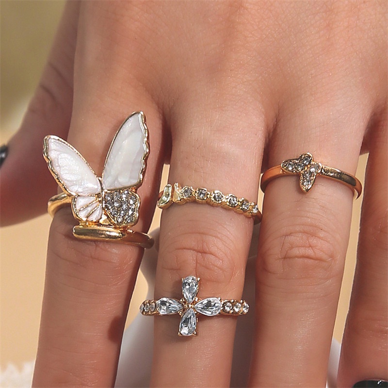 4pcs / Set Cincin Desain Butterfly Aksen Berlian Untuk Wanita