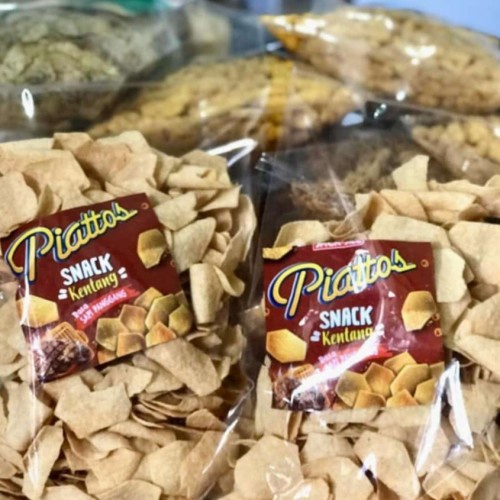 

Piattos Snack Kentang Cemilan Makanan Ringan 300gr