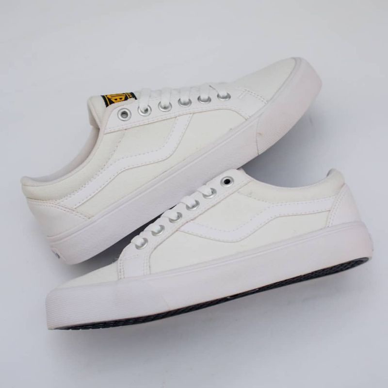 Ventela republic white original