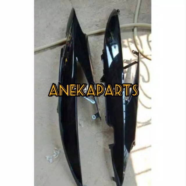 Body belakang Vario 110 karbu hitam