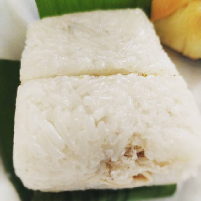 

Lemper Ayam Suwir