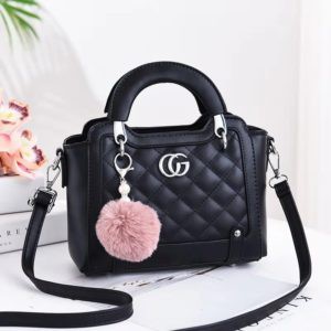 GI 0147 GT 1752 BQ 2850 RISCE TAS HAND BAG GANTUNGAN POM-POM PINK IMPORT JT LT 1653 EL 5521 CR 731