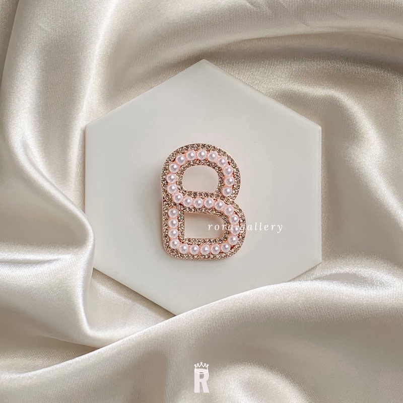 Rora PART 1 NEW BROOCH | BROS BUTTONSCARVES | Rora Gallery-R rosegold