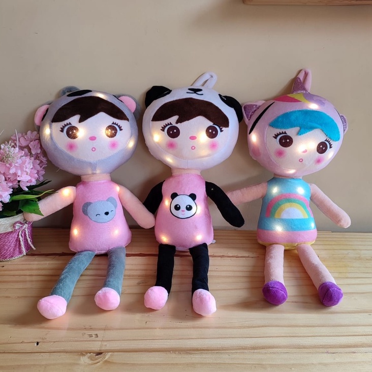 METOO ANGELA PRINCES UNOFICIAL BONEKA BERBAHAN YELVO TERDIRI STROBERI CAT DUCKY KOALA CANDY 42CM SNI