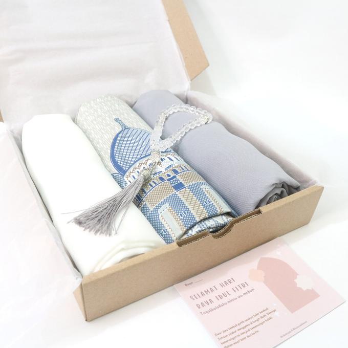 

Hampers Hijab Wanita / Kado Ulang Tahun / Hampers Lebaran / Parcel