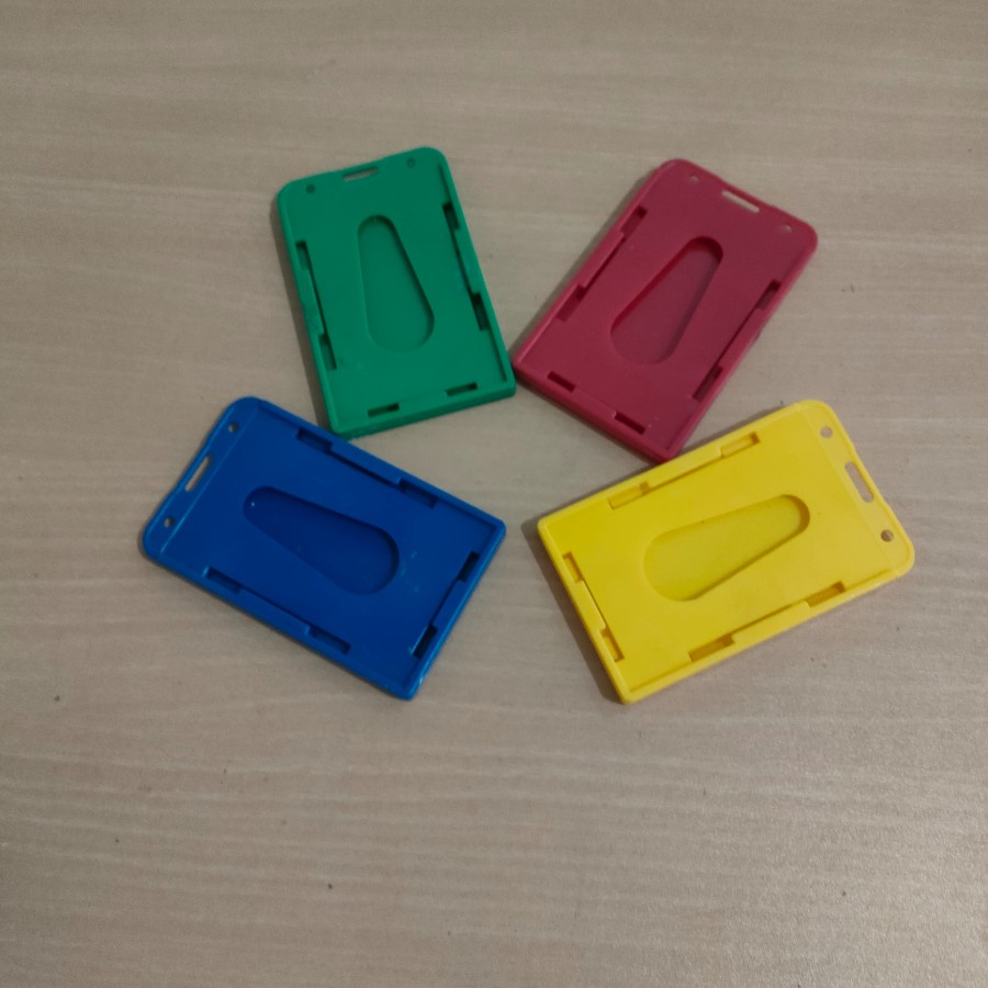 

NAME TAG PLASTIK TEBAL