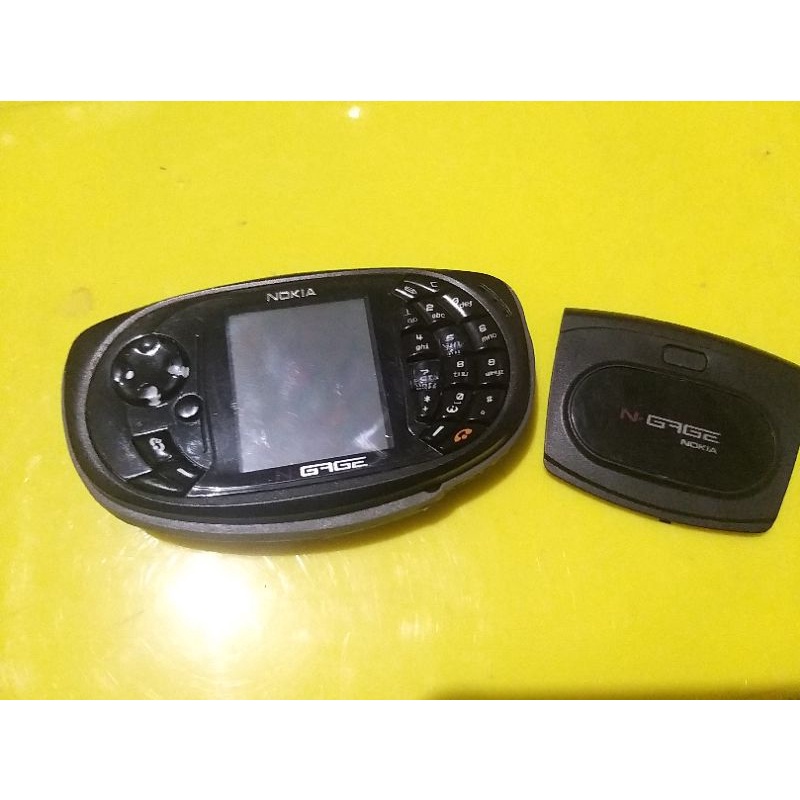 Nokia N-Gage QD bahan