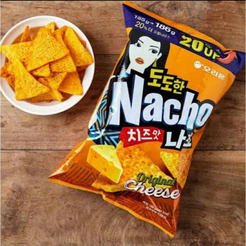 

ORION NACHOS CHEESE 92GR KERIPIK JAGUNG NACHOS RASA KEJU