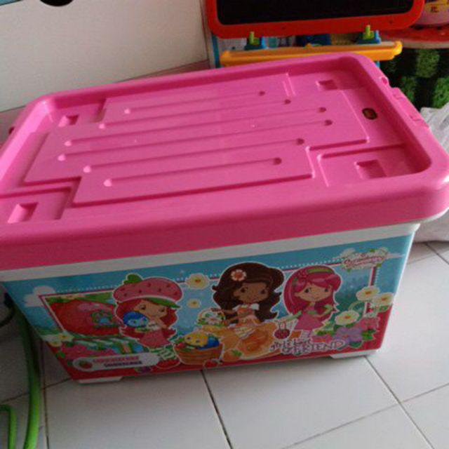 Container Box 95l Strawberry Naiba