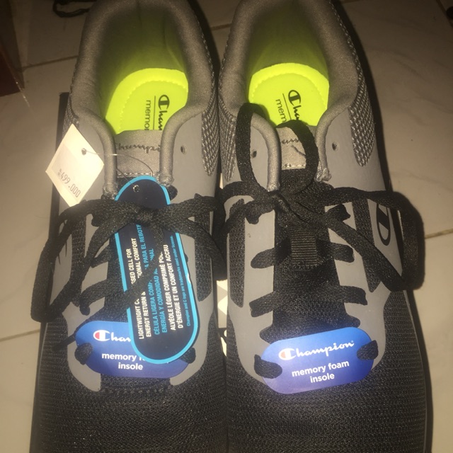 sepatu champion