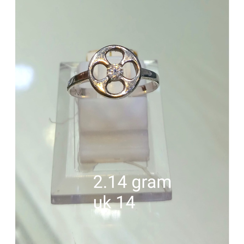 Cincin Emas Putih Clover Kadar 75% 2.14 Gram Size 14