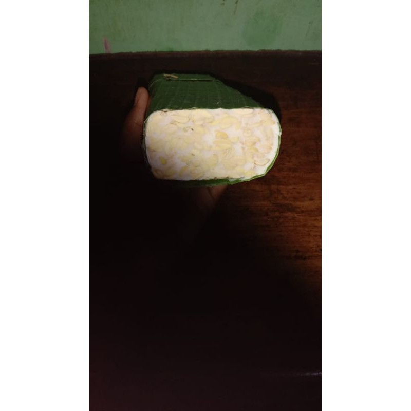 

Tempe Bungkus Daun