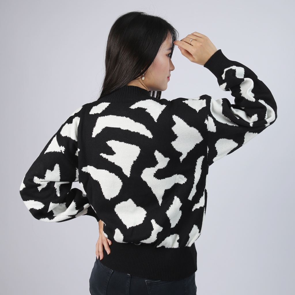 premium sweater krop leopard D110