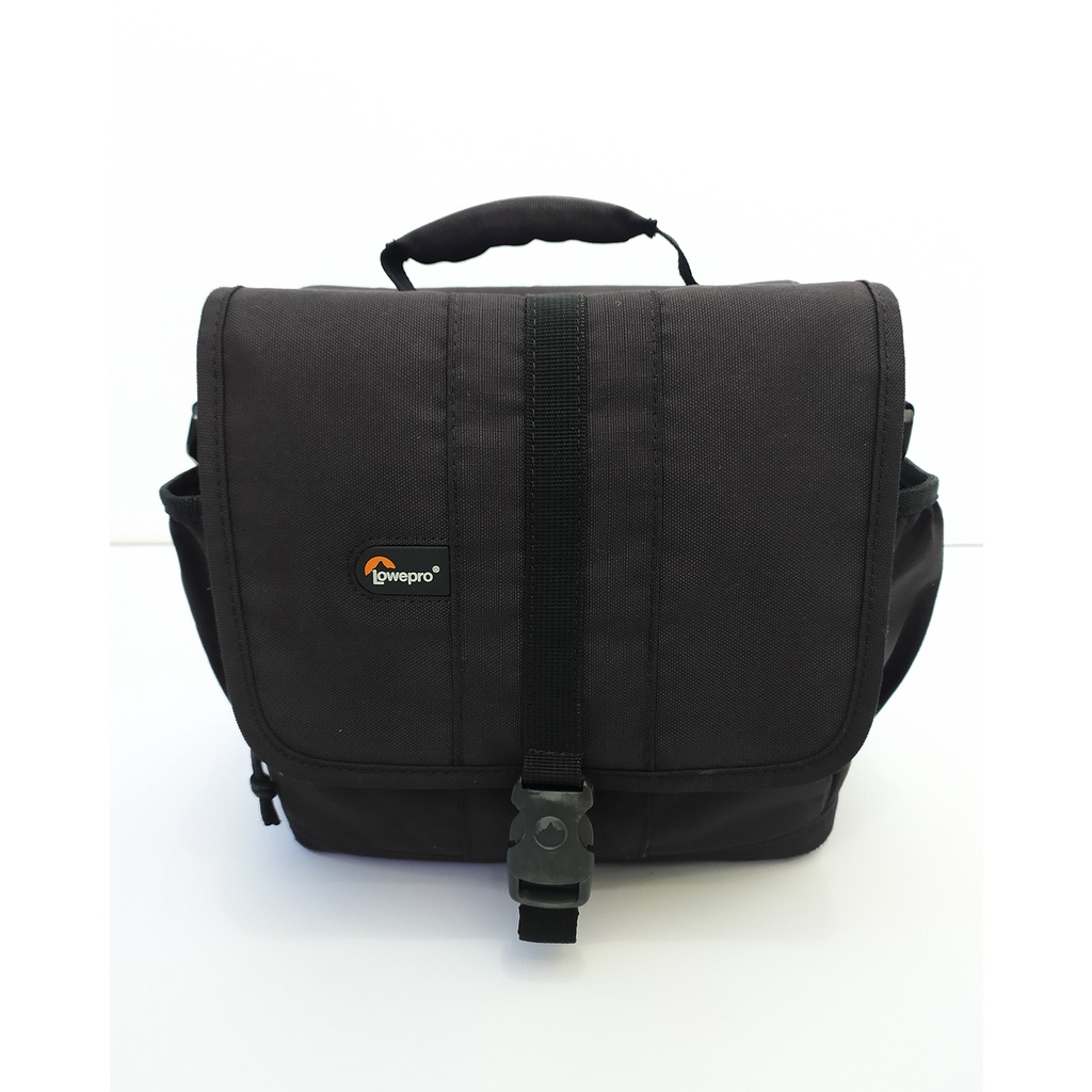 TAS KAMERA LOWEPRO ADVENTURA 170