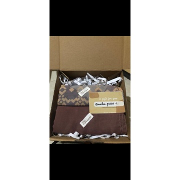 

Hampers isi dua campur