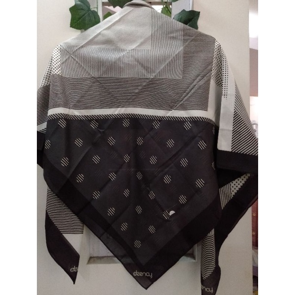 HIJAB DEENAY SALE MOTIF LAMA