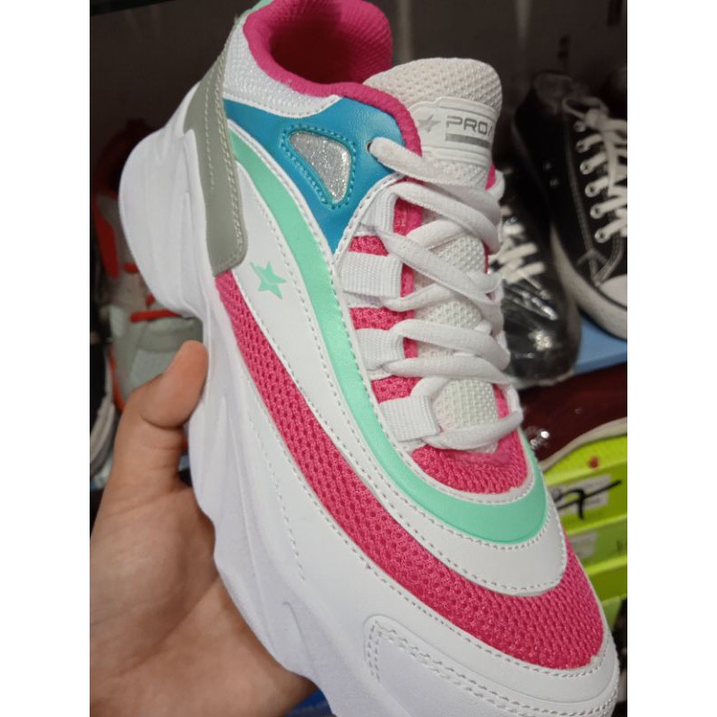 SEPATU CEWEK PUTIH