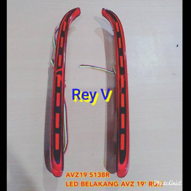 Reflektor Bumper Belakang Grand Avanza 2019 Nyala Type G