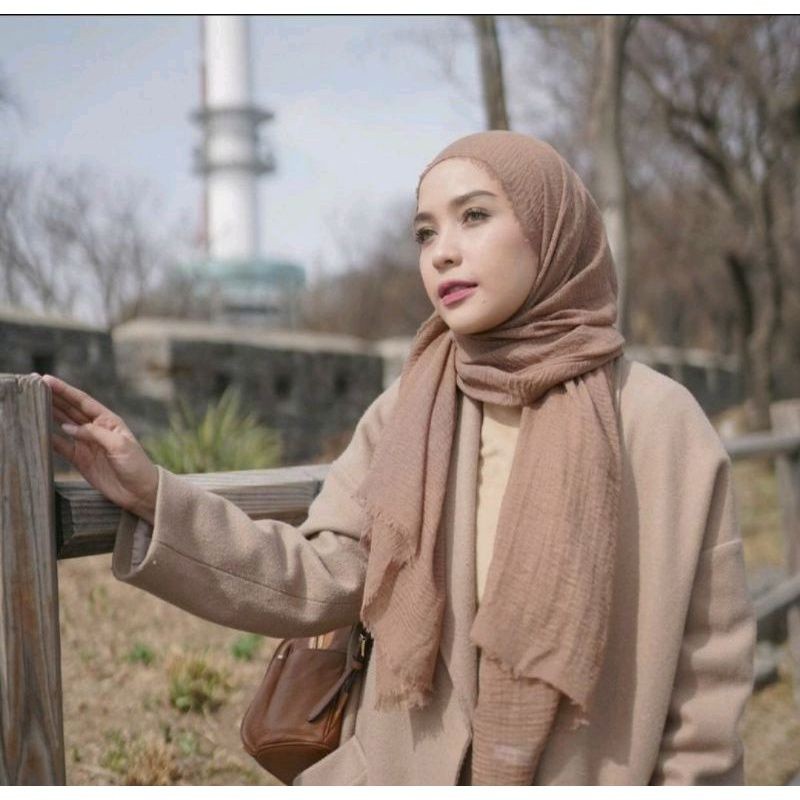 Hijab Pashmina Crinkle Cotton Shawl VARISHA jilbab kusut lavanya