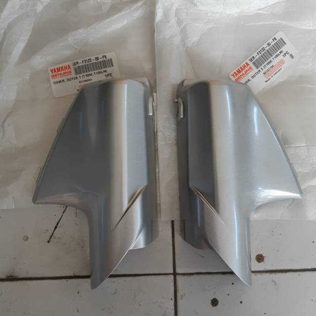 Tutup Shock Depan Silver Yamaha VEGA Original. 5ER-F3122-00-P8 & 5ER-F3132-00-P8