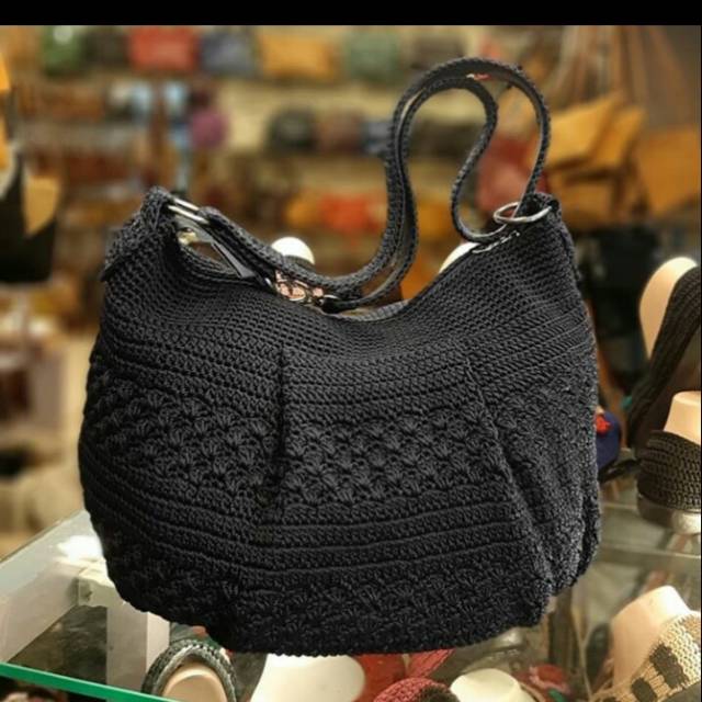 Tas rajut oval mini hitam