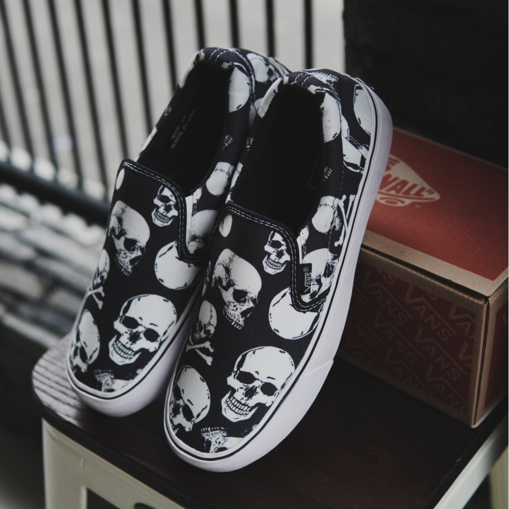 SEPATU SLOP VANS MOTIF TERNGKORAK TERBARU