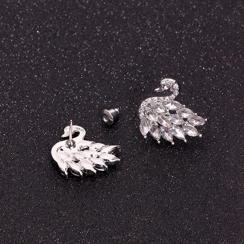 Anting Tusuk Desain Angsa Bahan 925 Silver Needle Hias Berlian Gaya Korea Untuk Wanita