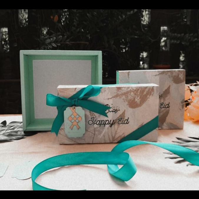 

Kualitas Terbaik] 21X21X7 Cm Box Hampers Premium Idul Fitri Lebaran 3 Design - Mint Leaves