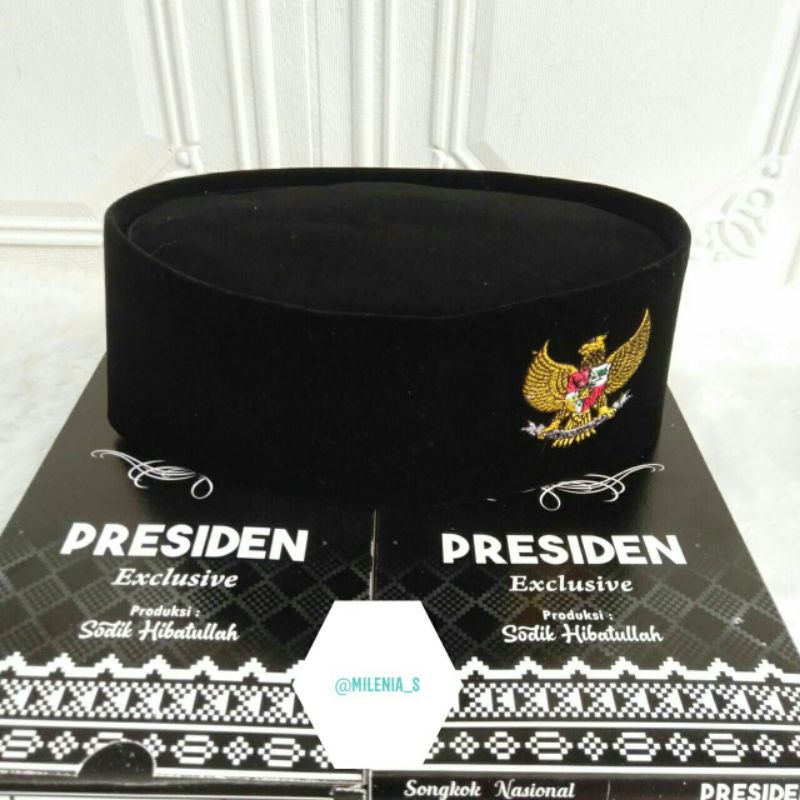 PECI SONGKOK NASIONAL MOTIF GARUDA ELEGAN