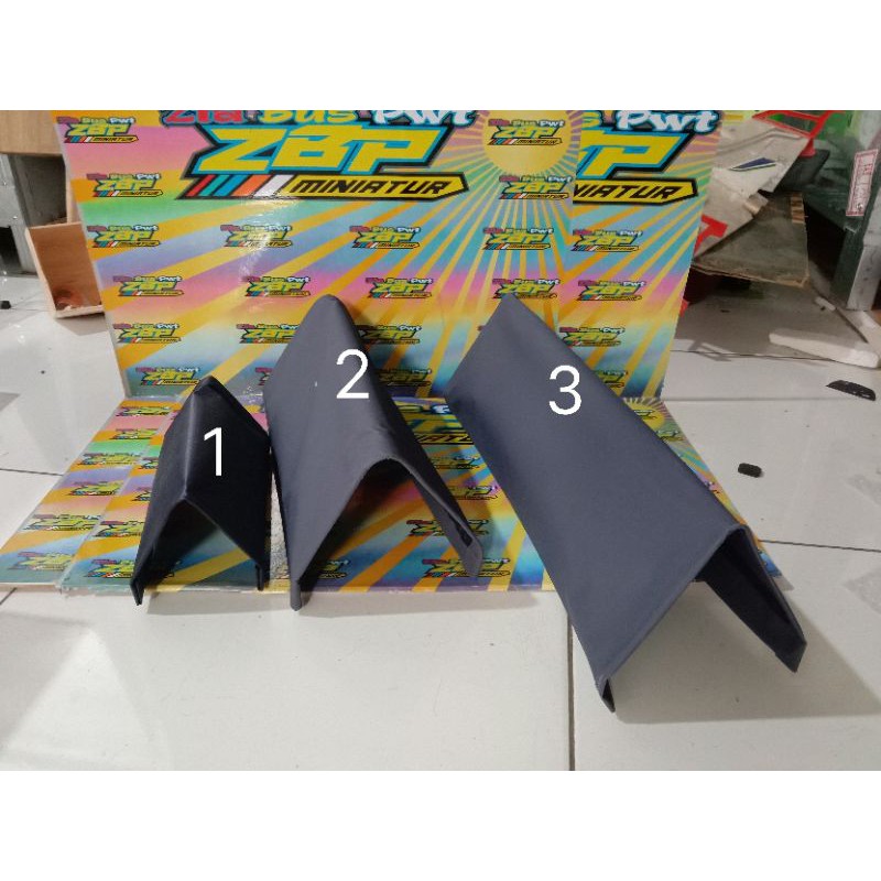 Terpal miniatur truk