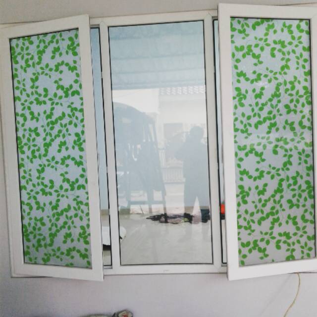 Stcker kaca_stiker kaca_stiker kaca film_kaca film stiker_stiker kaca film motif daun hijau.