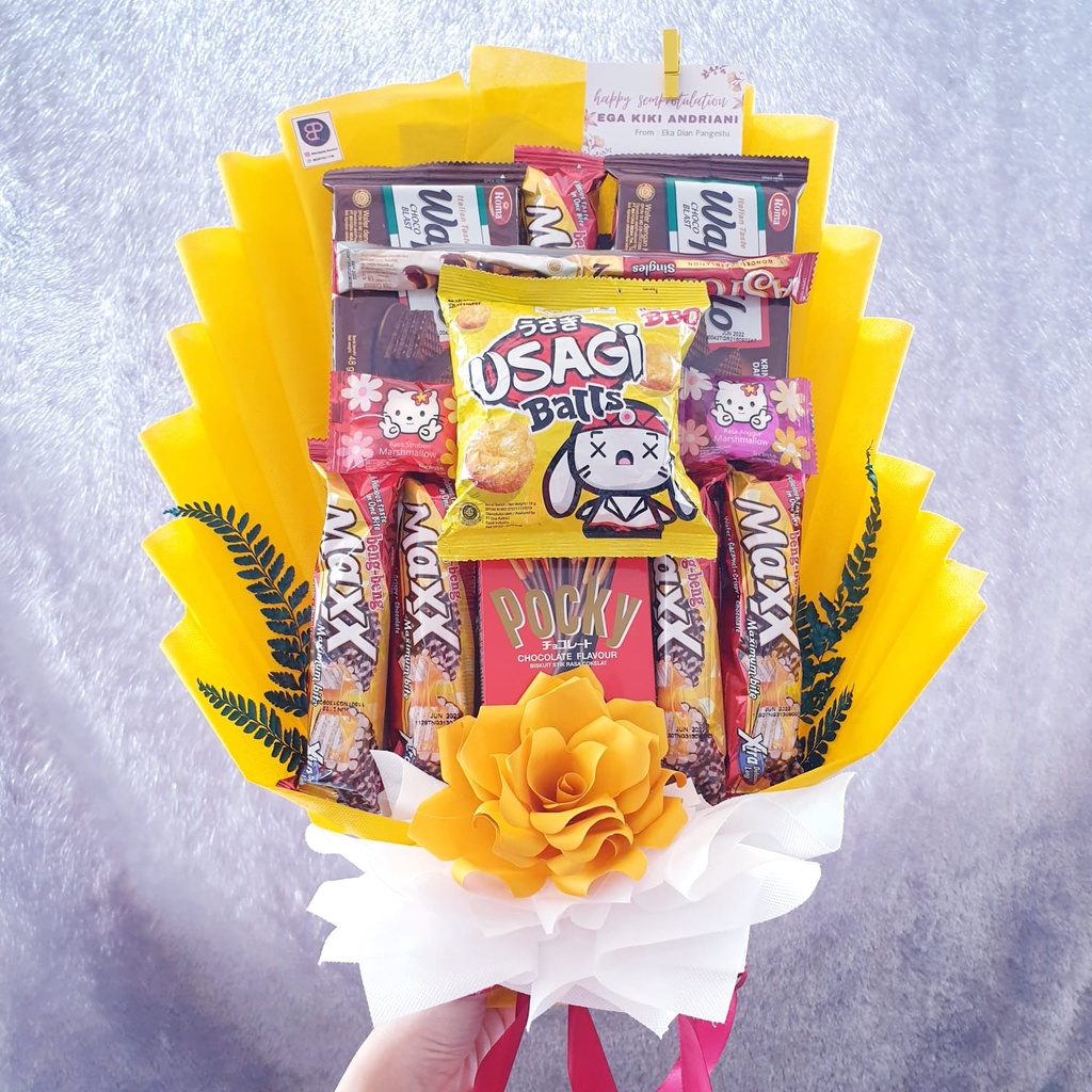 Buket snack / Bouquet Snack / Buket Makanan Murah / Hadiah Kado Wisuda