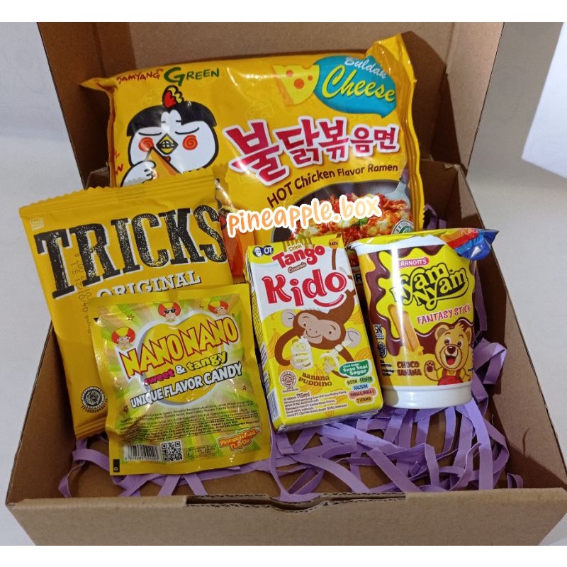 

Snack Box / Gift Box / Kado Ultah / Kado Wisuda / Hadiah Ultah / Hadiah Wisuda Yellow Series