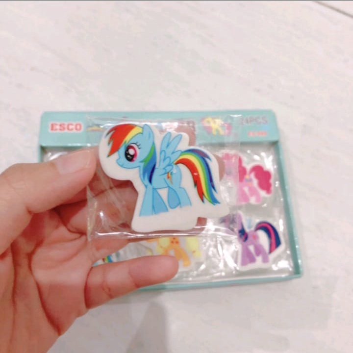 

ASEMKAJKT - PENGHAPUS KARAKTER