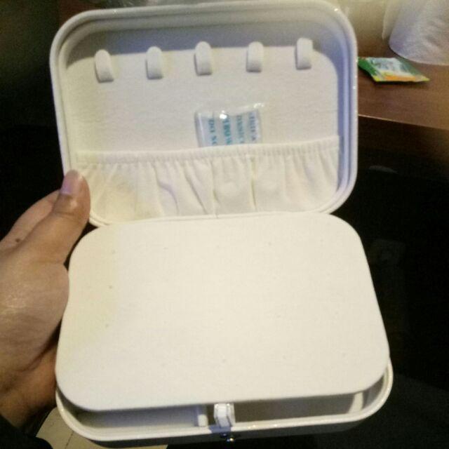 Kotak Perhiasan / Jewerly Box / Tempat Penyimpan Perhiasan / Makeup Box
